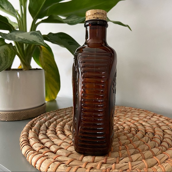 Log Cabin Maple Syrup Brown Glass 1976 Bicentennial Liberty Bell Flask Bottle - Picture 2 of 7